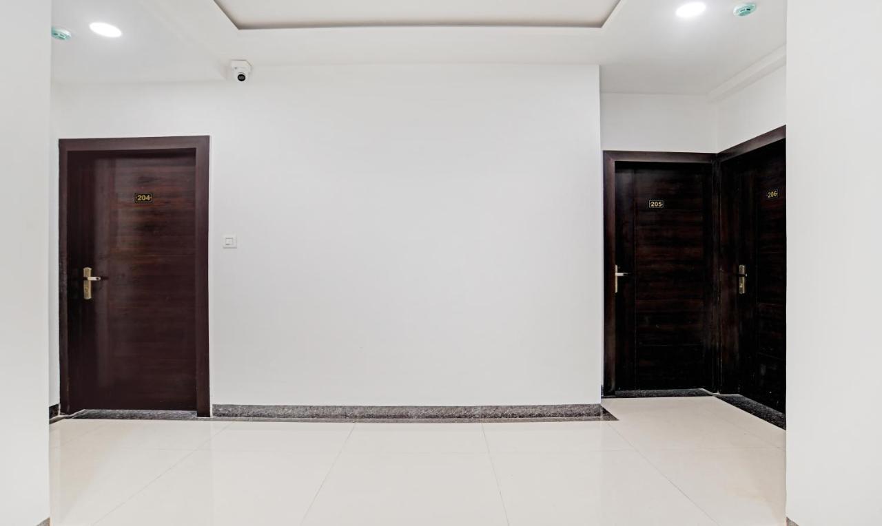 Treebo Grand Euro Pipliyahana Square Индор Екстериор снимка
