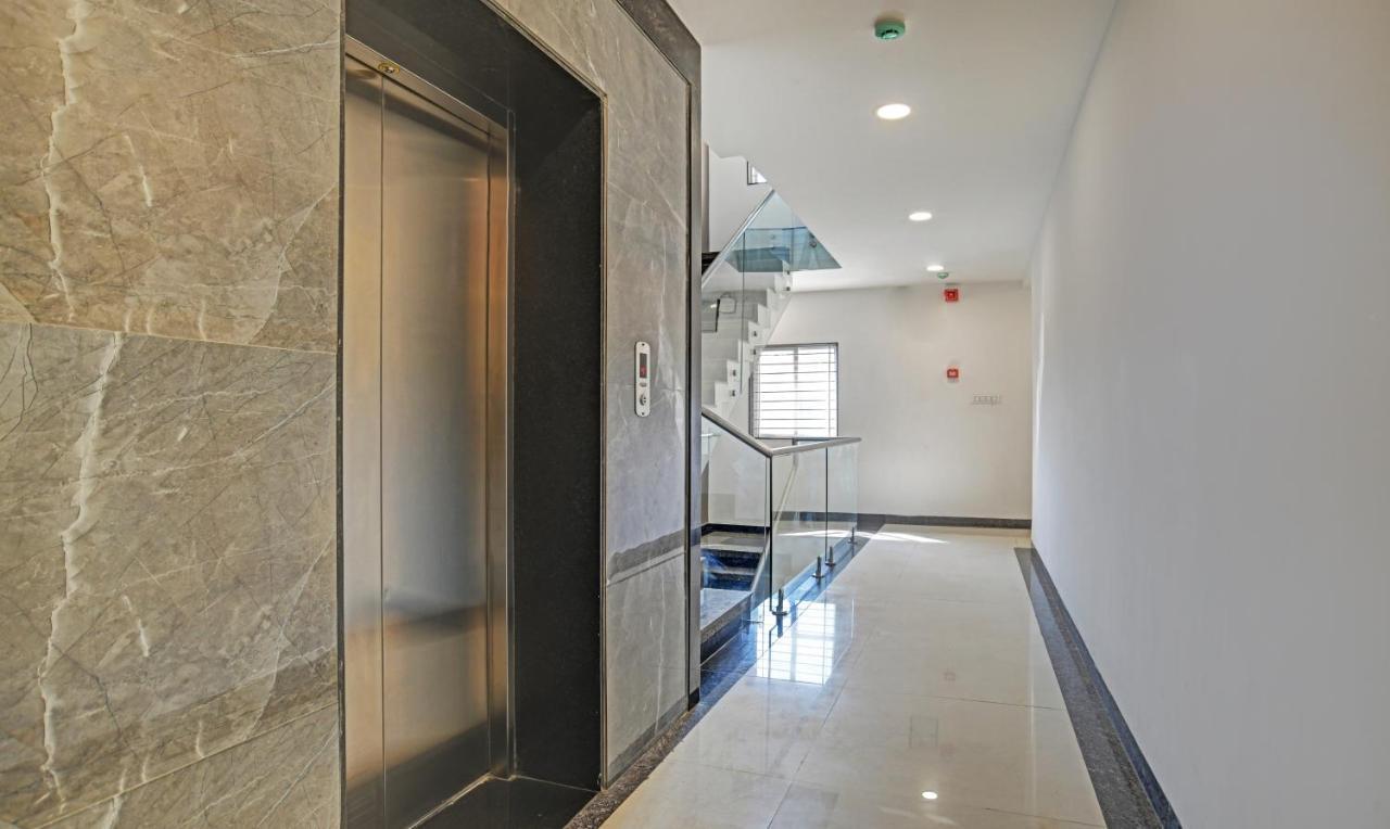 Treebo Grand Euro Pipliyahana Square Индор Екстериор снимка